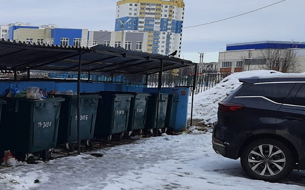 ТОП-5 ивановских дворов по парковке у контейнерных площадок